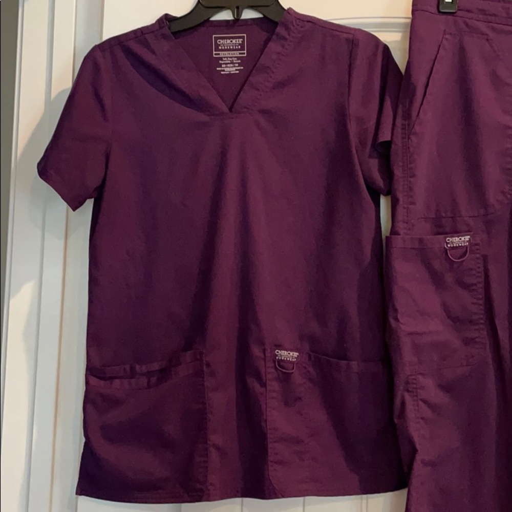 Eggplant scrubs petite XS Cherokee workwear